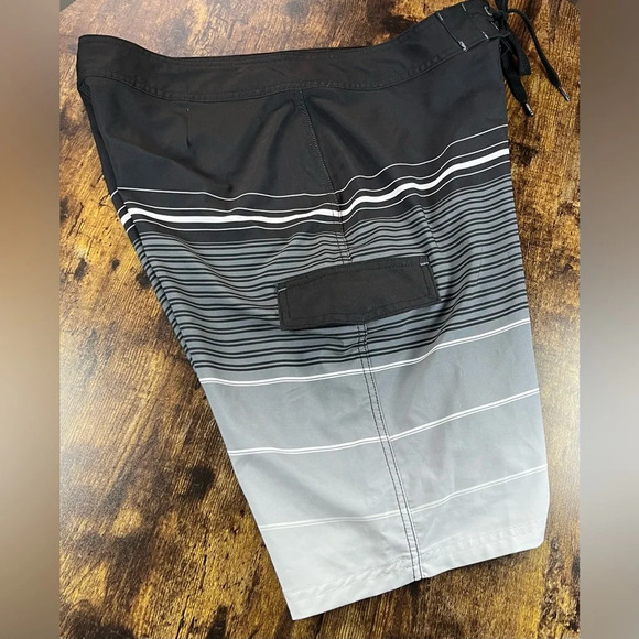TRINITY BOARDSHORTS | men’s swim trunks. Size: 34 - Picture 3 of 13